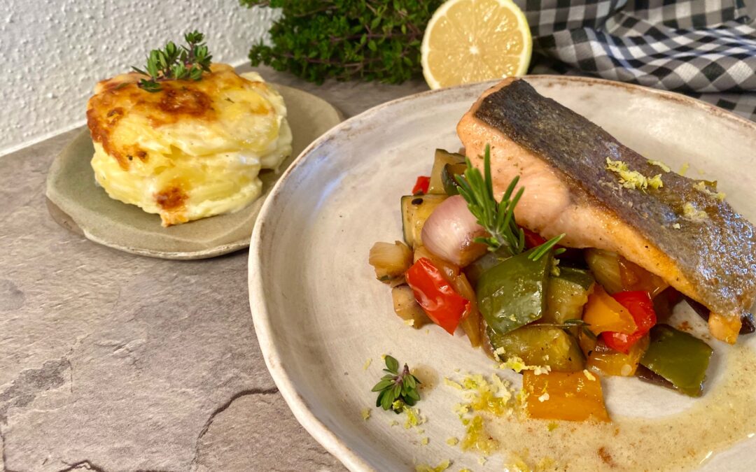 Lachsforelle mit Rahmkartoffeln & Ofengemüse